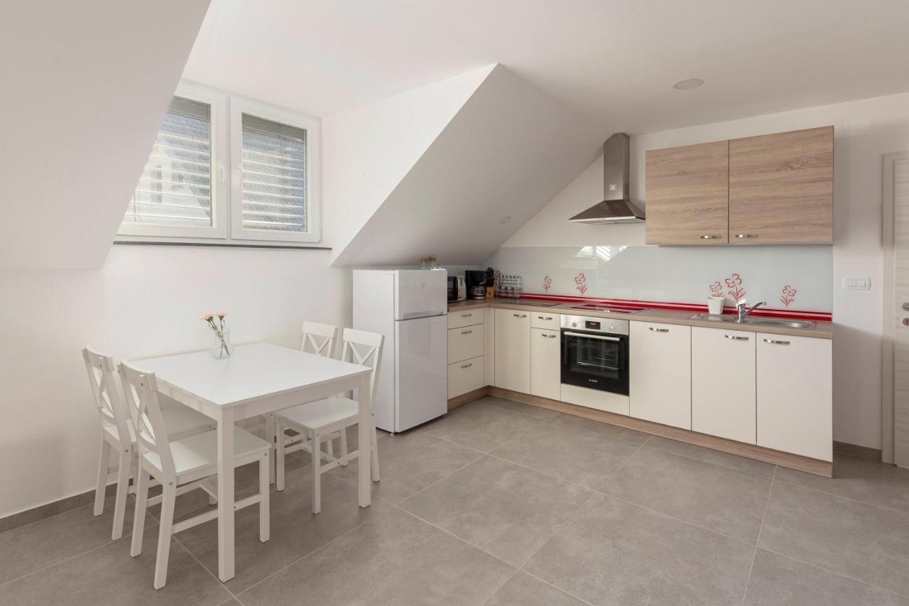 Apartments Linda Brezje Екстериор снимка