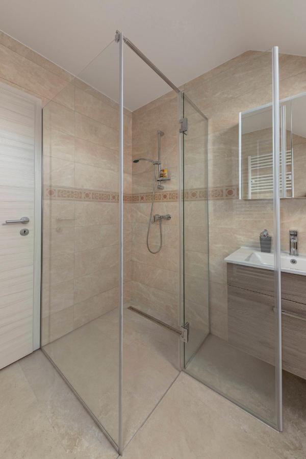 Apartments Linda Brezje Екстериор снимка